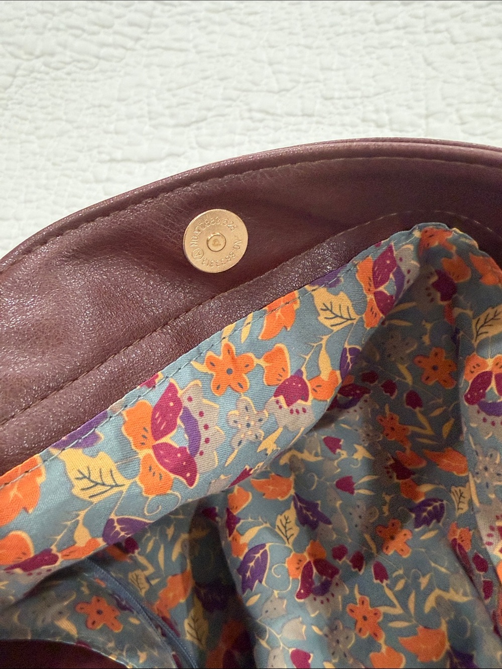 Everyday Leather-Feel Tote Bag in Deep Burgundy - Picture 6 of 10